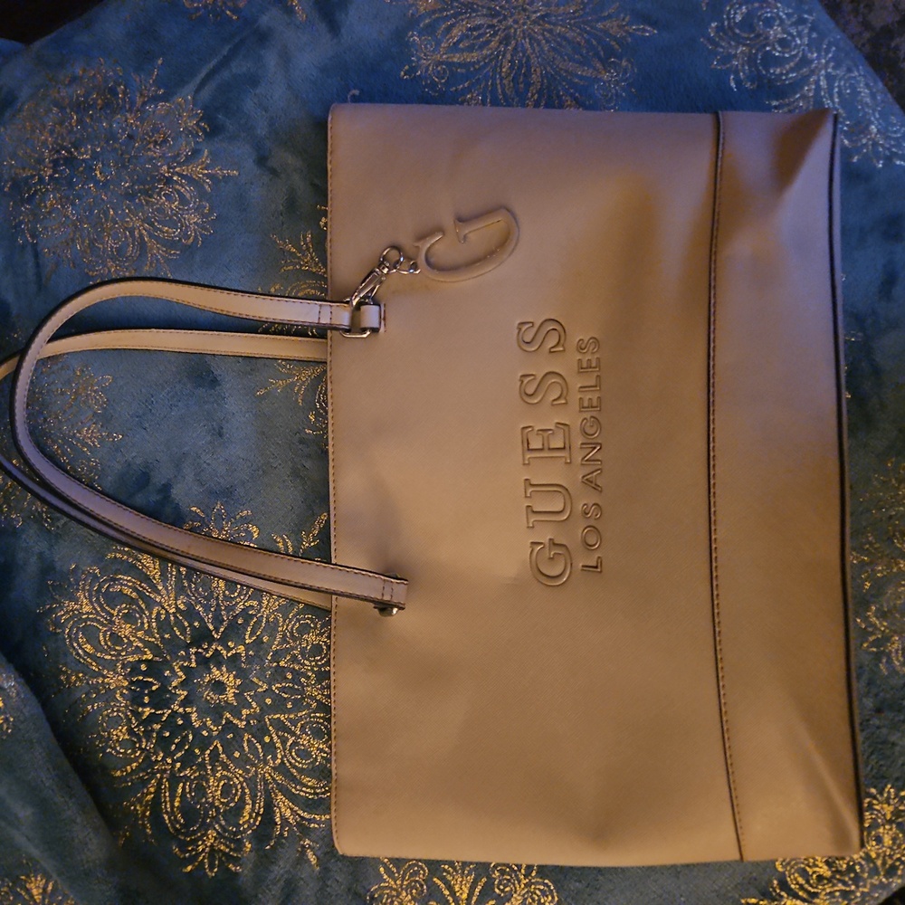 Guess Bucket Pocketbook